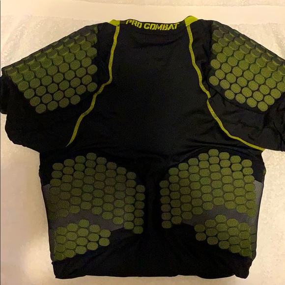 Nike Sports Body Armour - Picture 3 of 4